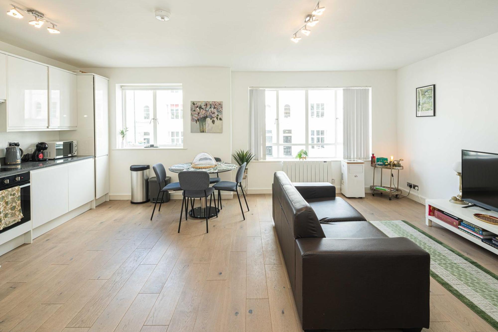 Charming Newly Refurb 2-Bed 2-Bath Whole Apartment Near Hyde Park & Kensington, Prime Paddington Location Zone 1 London Luaran gambar